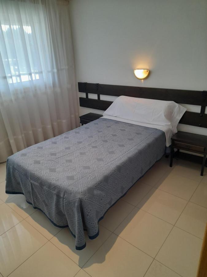 Hotel Os Carballos Sigueiro Luaran gambar