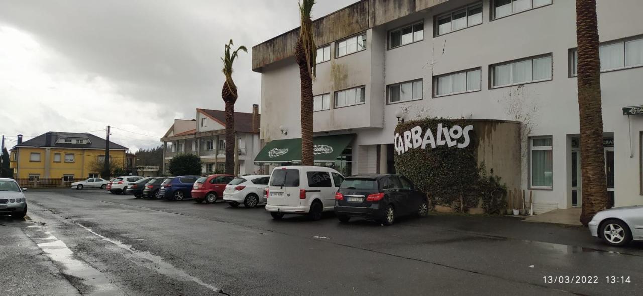 Hotel Os Carballos Sigueiro Luaran gambar